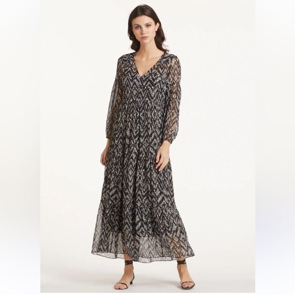Marie Oliver Luciana Maxi, Animal
Geo Print - Picture 1 of 6